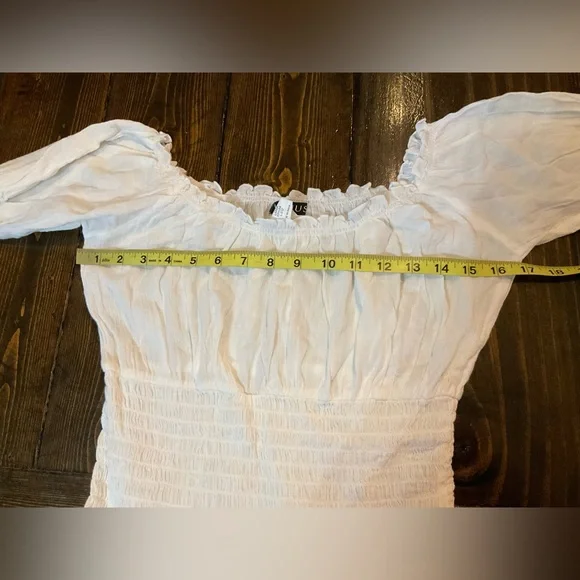 VENUS Classic White Cotton cropped ruched Blouse - Picture 4 of 6